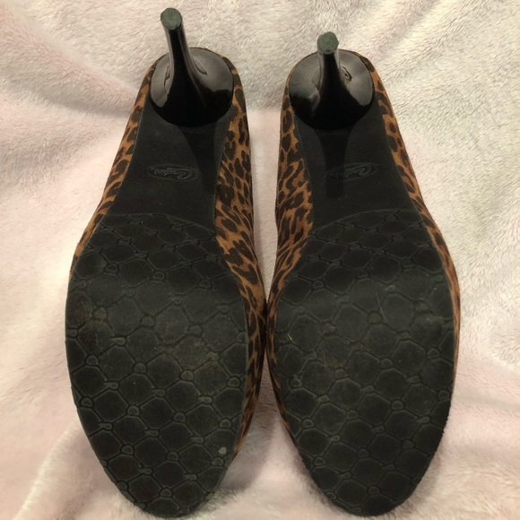 Candies Cheetah Platform Heels - Picture 4 of 8